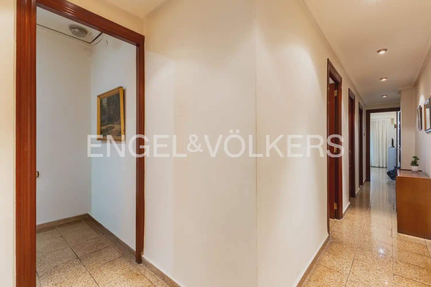 Leilighet til salgs i Valencia by - € 320 000 (Ref: 9956000)