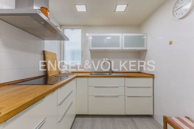 Leilighet til salgs i La Petxina, Valencia by - € 320 000 (Ref: 9956000)
