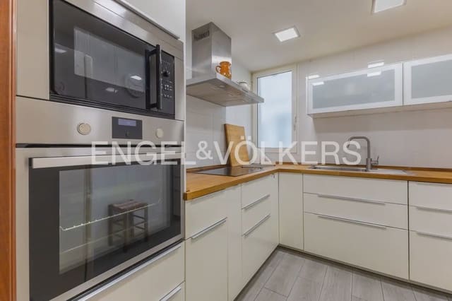 Leilighet til salgs i La Petxina, Valencia by - € 320 000 (Ref: 9956000)