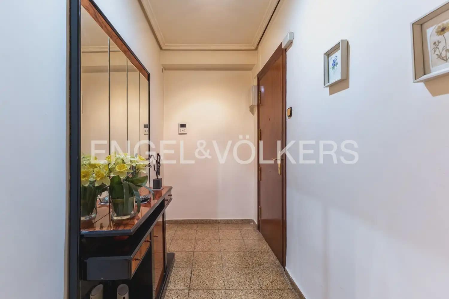 Leilighet til salgs i Valencia by - € 320 000 (Ref: 9956000)