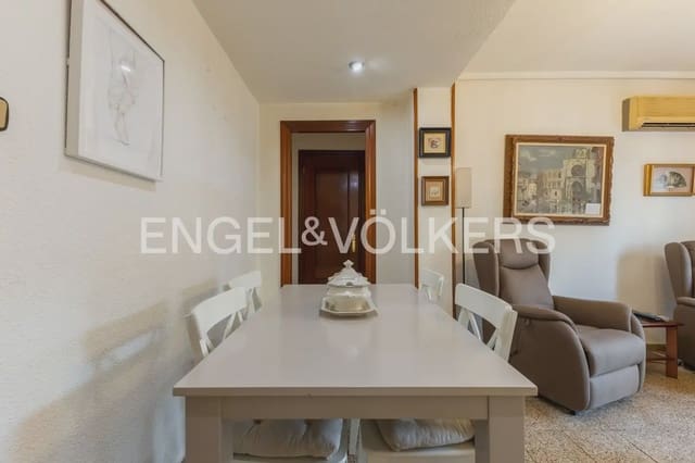 Leilighet til salgs i La Petxina, Valencia by - € 320 000 (Ref: 9956000)
