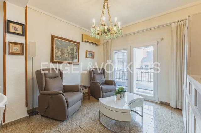 Leilighet til salgs i La Petxina, Valencia by - € 320 000 (Ref: 9956000)