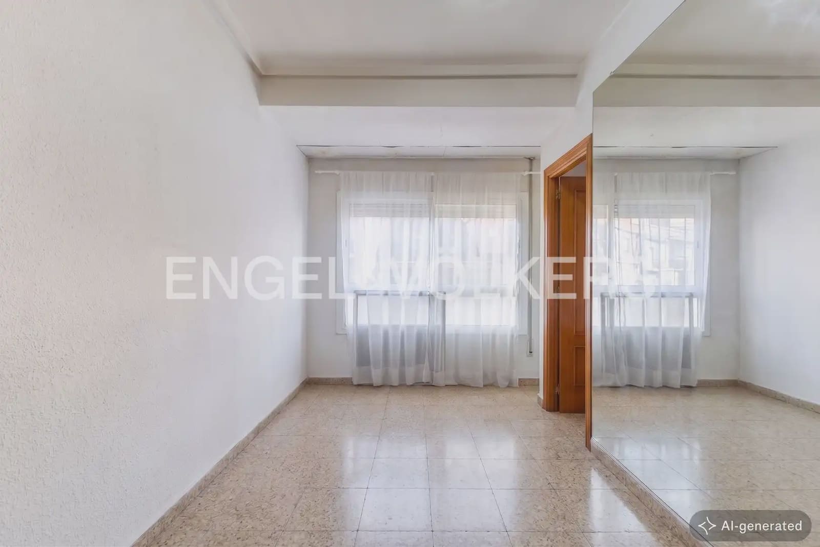 Leilighet til salgs i Valencia by - € 320 000 (Ref: 9956000)