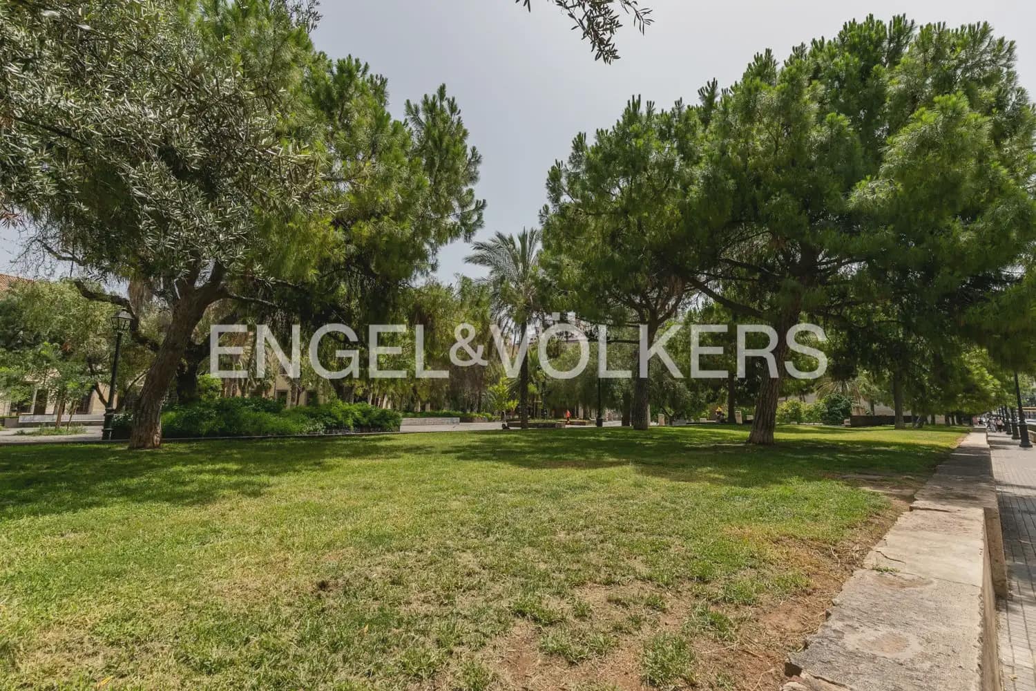 Leilighet til salgs i Valencia by - € 320 000 (Ref: 9956000)