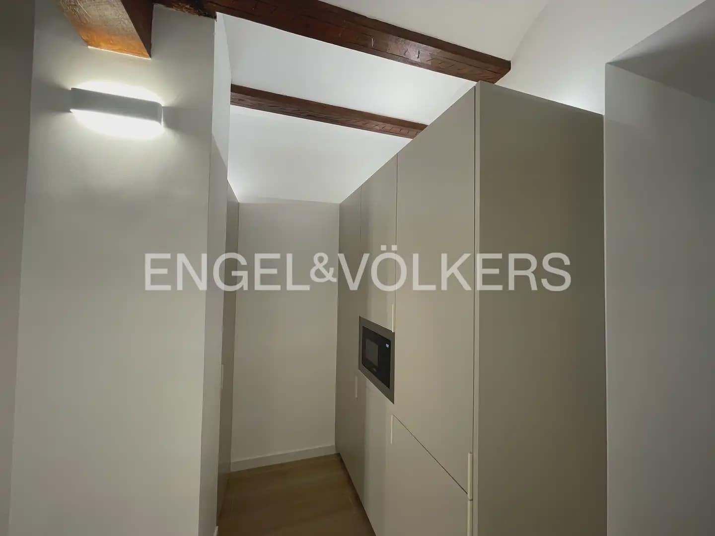 2 sypialnia Mieszkanie do wynajęcia w Miasto Walencja - 1 400 € (Ref: 9958332)