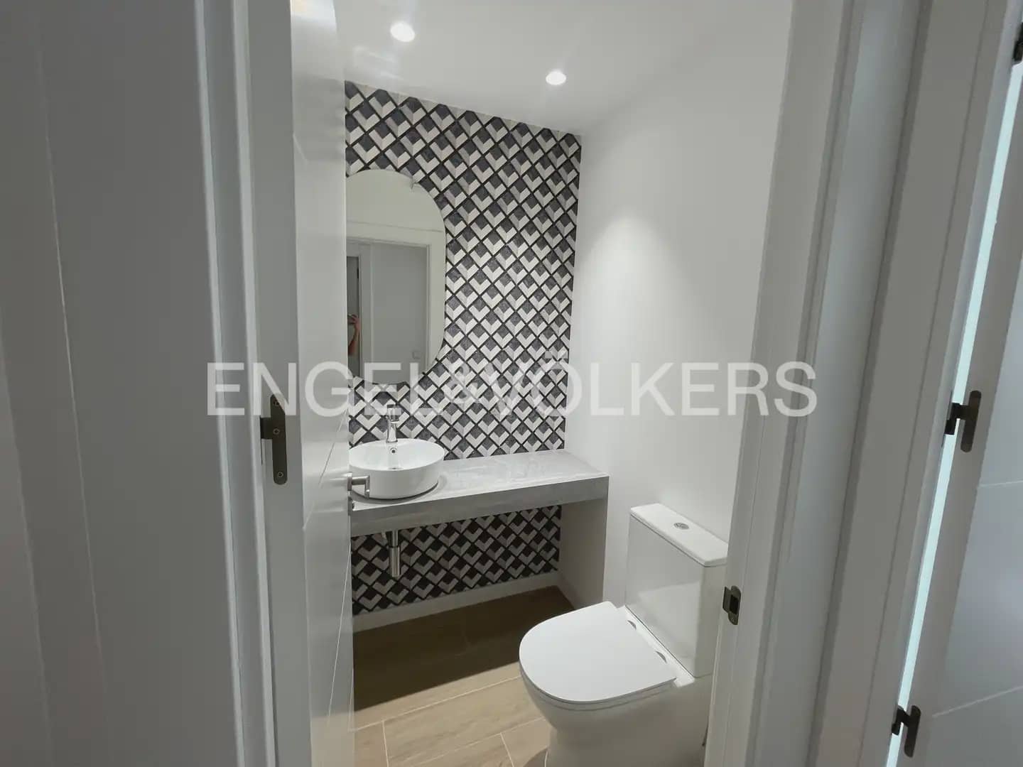 2 sypialnia Mieszkanie do wynajęcia w Miasto Walencja - 1 400 € (Ref: 9958332)