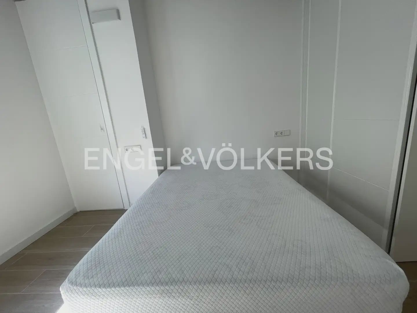 2 sypialnia Mieszkanie do wynajęcia w Miasto Walencja - 1 400 € (Ref: 9958332)