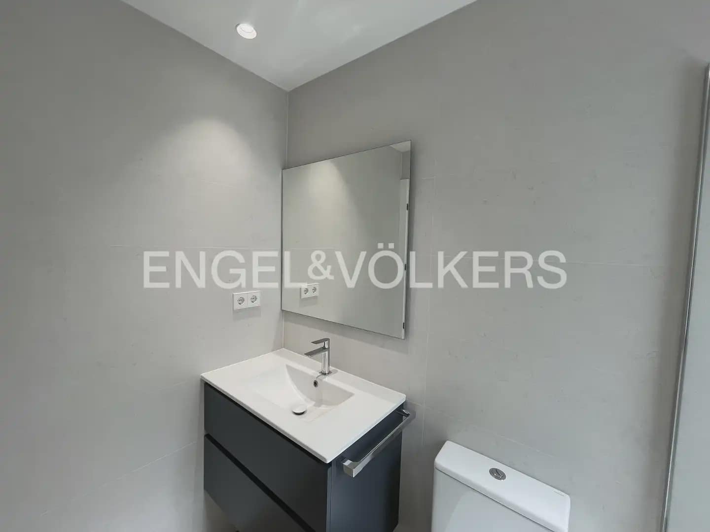 2 sypialnia Mieszkanie do wynajęcia w Miasto Walencja - 1 400 € (Ref: 9958332)