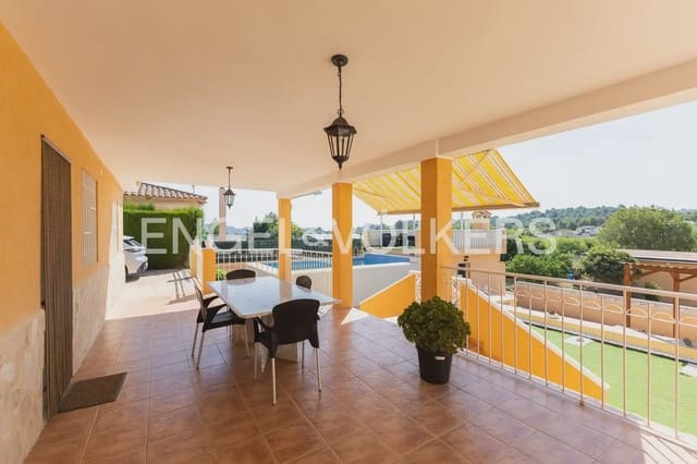 4 soverom Villa til salgs i Torrent med svømmebasseng garasje - € 260 000 (Ref: 9958336)