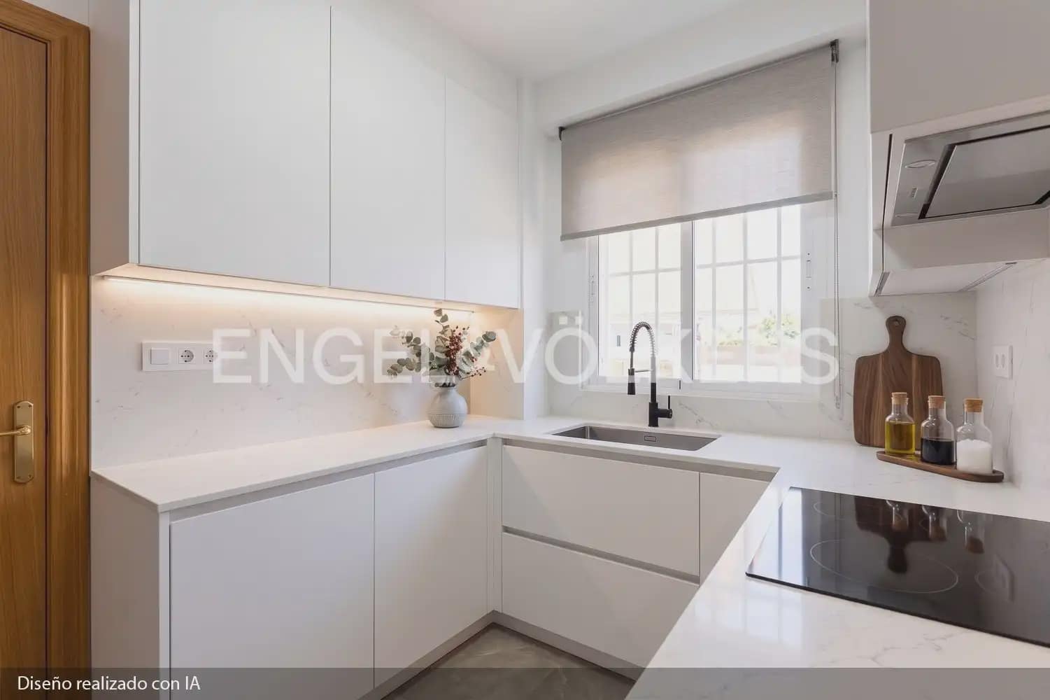 4 bedroom Villa for sale in Torrent with pool garage - € 260,000 (Ref: 9958336)