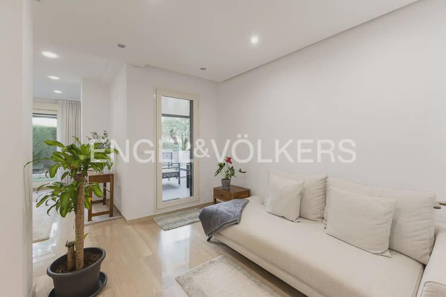 7 bedroom Apartment for sale in Valencia city with pool garage - € 1,400,000 (Ref: 9958473)