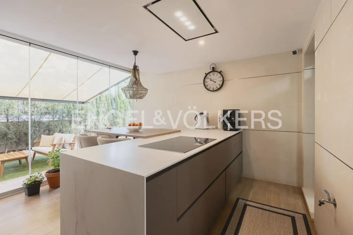 7 bedroom Apartment for sale in Valencia city with pool garage - € 1,400,000 (Ref: 9958473)