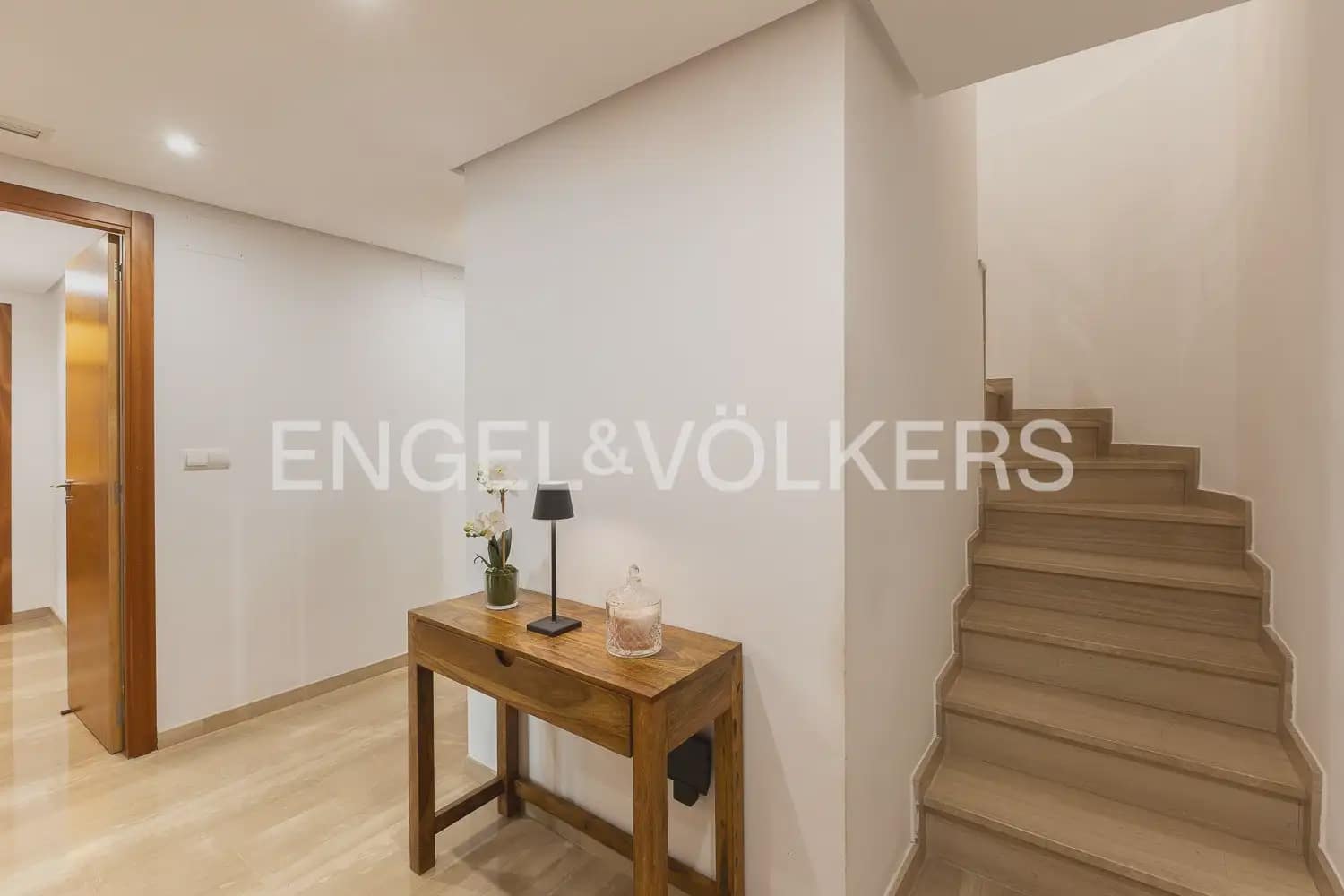 7 bedroom Apartment for sale in Valencia city with pool garage - € 1,400,000 (Ref: 9958473)