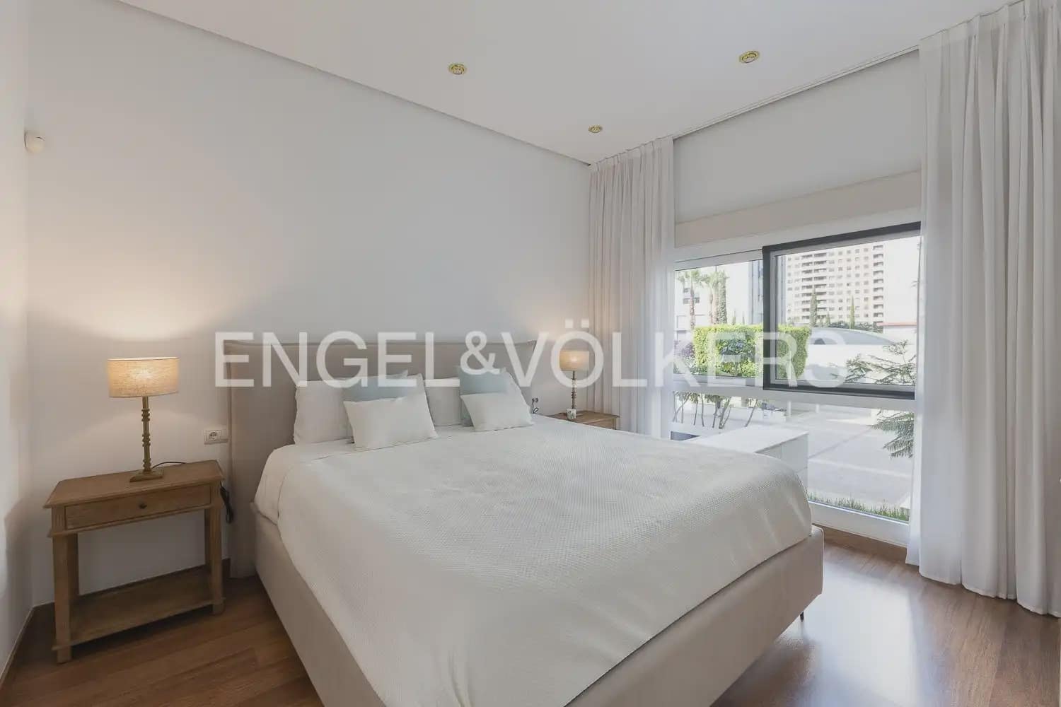 7 bedroom Apartment for sale in Valencia city with pool garage - € 1,400,000 (Ref: 9958473)