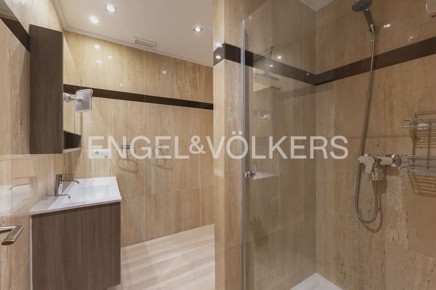 7 bedroom Apartment for sale in Valencia city with pool garage - € 1,400,000 (Ref: 9958473)