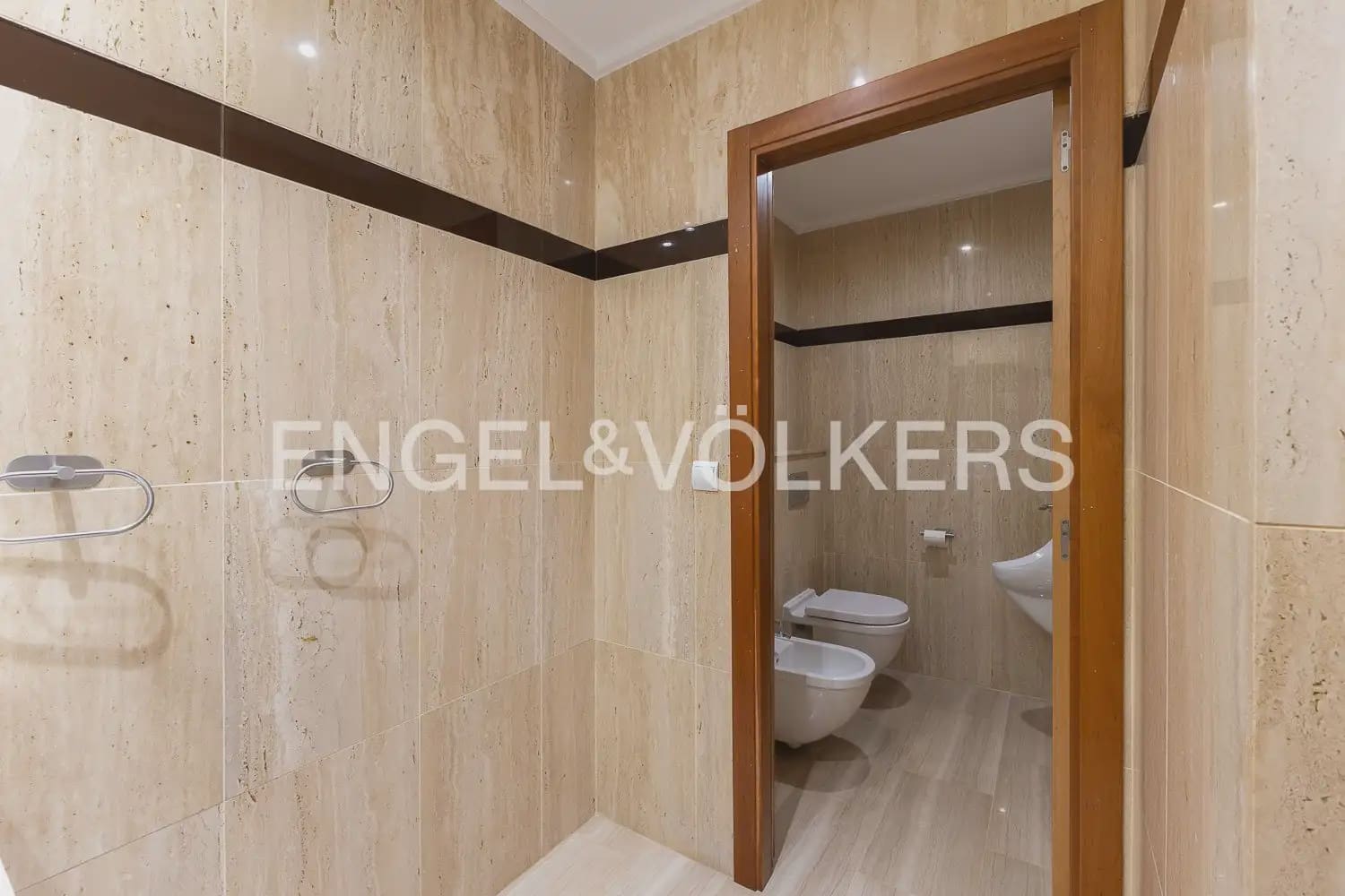 7 bedroom Apartment for sale in Valencia city with pool garage - € 1,400,000 (Ref: 9958473)