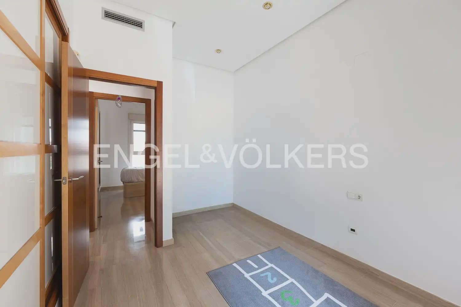 7 bedroom Apartment for sale in Valencia city with pool garage - € 1,400,000 (Ref: 9958473)