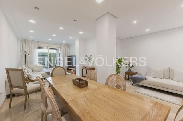 7 sypialnia Apartament na sprzedaż w Benicalap, Miasto Walencja z basenem garażem - 1 400 000 € (Ref: 9958473)