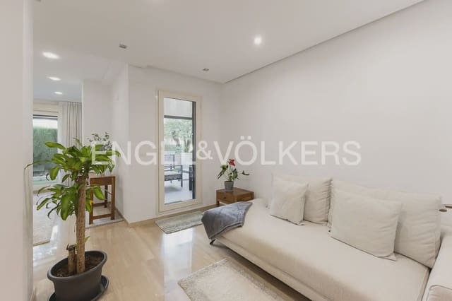 7 sypialnia Apartament na sprzedaż w Benicalap, Miasto Walencja z basenem garażem - 1 400 000 € (Ref: 9958473)