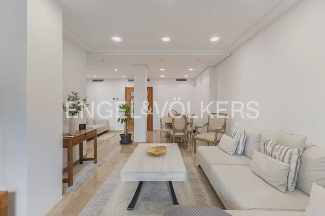 7 sypialnia Apartament na sprzedaż w Benicalap, Miasto Walencja z basenem garażem - 1 400 000 € (Ref: 9958473)