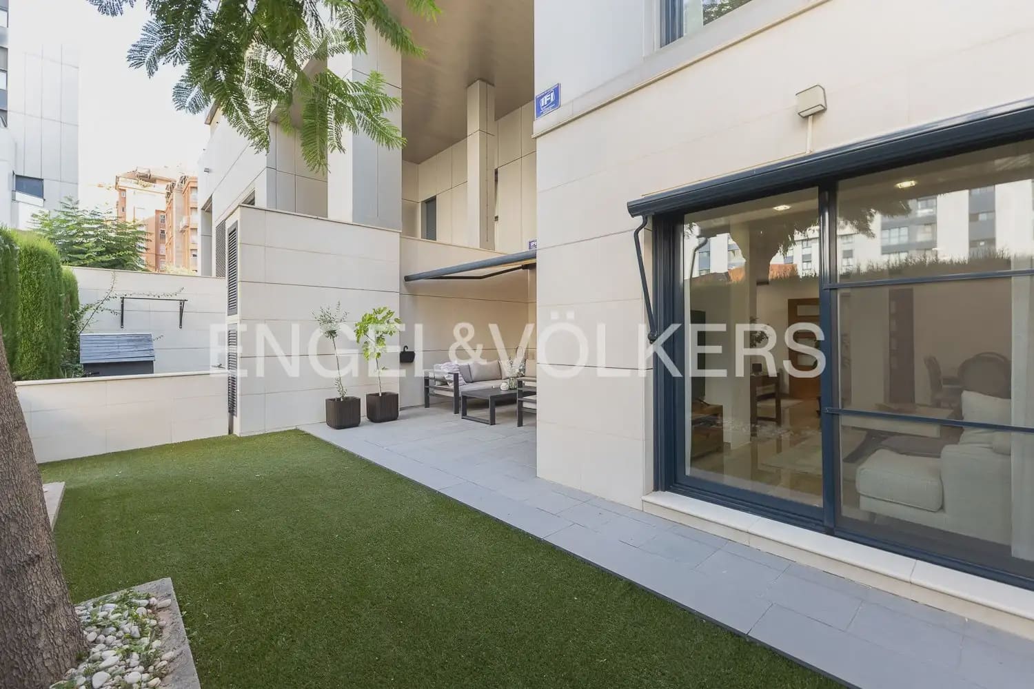 7 bedroom Apartment for sale in Valencia city with pool garage - € 1,400,000 (Ref: 9958473)