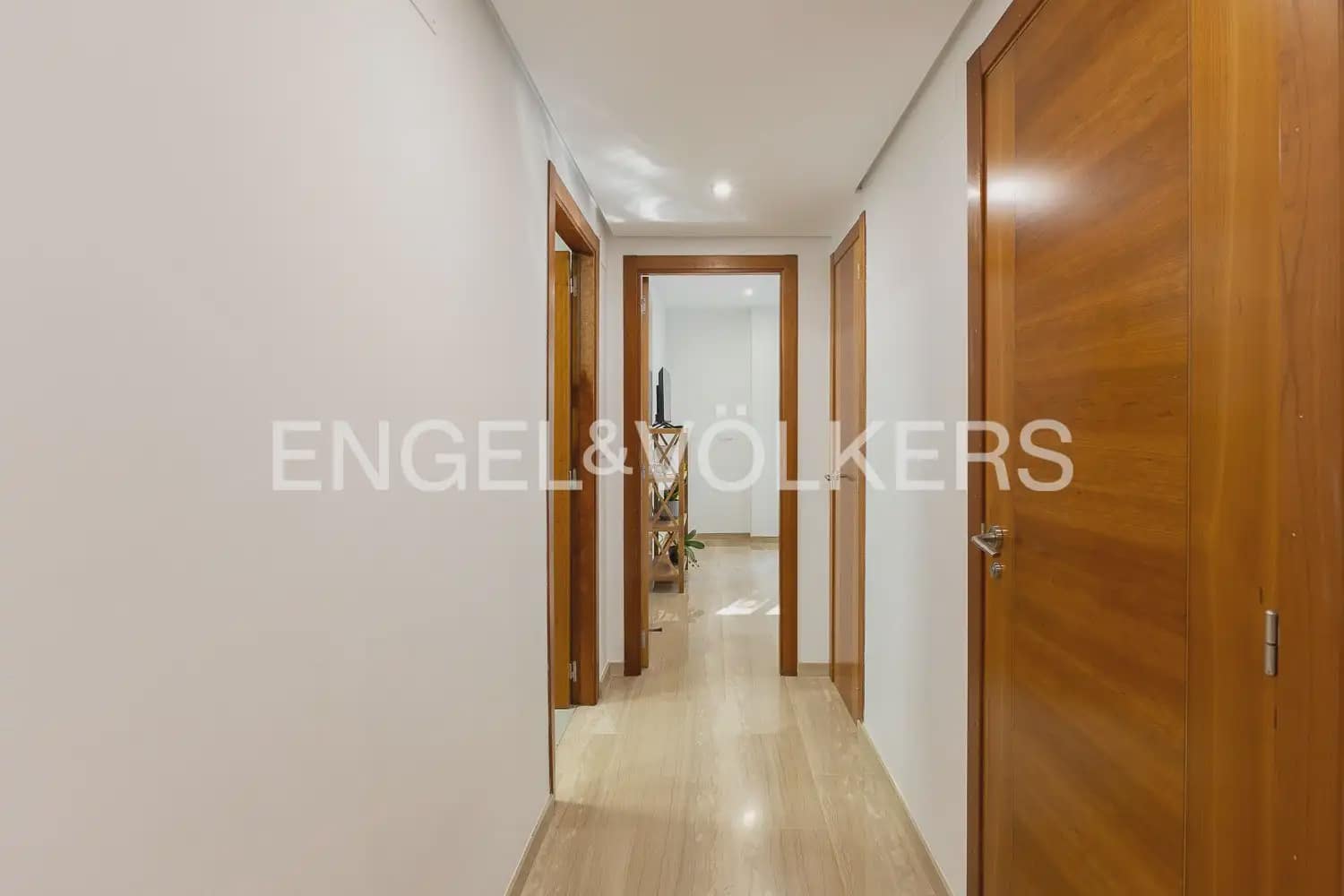 7 bedroom Apartment for sale in Valencia city with pool garage - € 1,400,000 (Ref: 9958473)