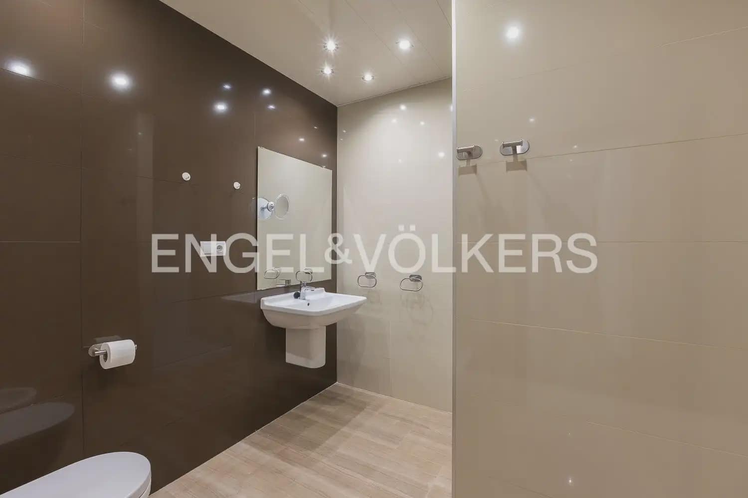 7 bedroom Apartment for sale in Valencia city with pool garage - € 1,400,000 (Ref: 9958473)