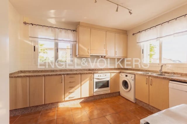 3 bedroom Villa for sale in Norte, Castelló de la Plana with pool garage - € 369,000 (Ref: 9958695)