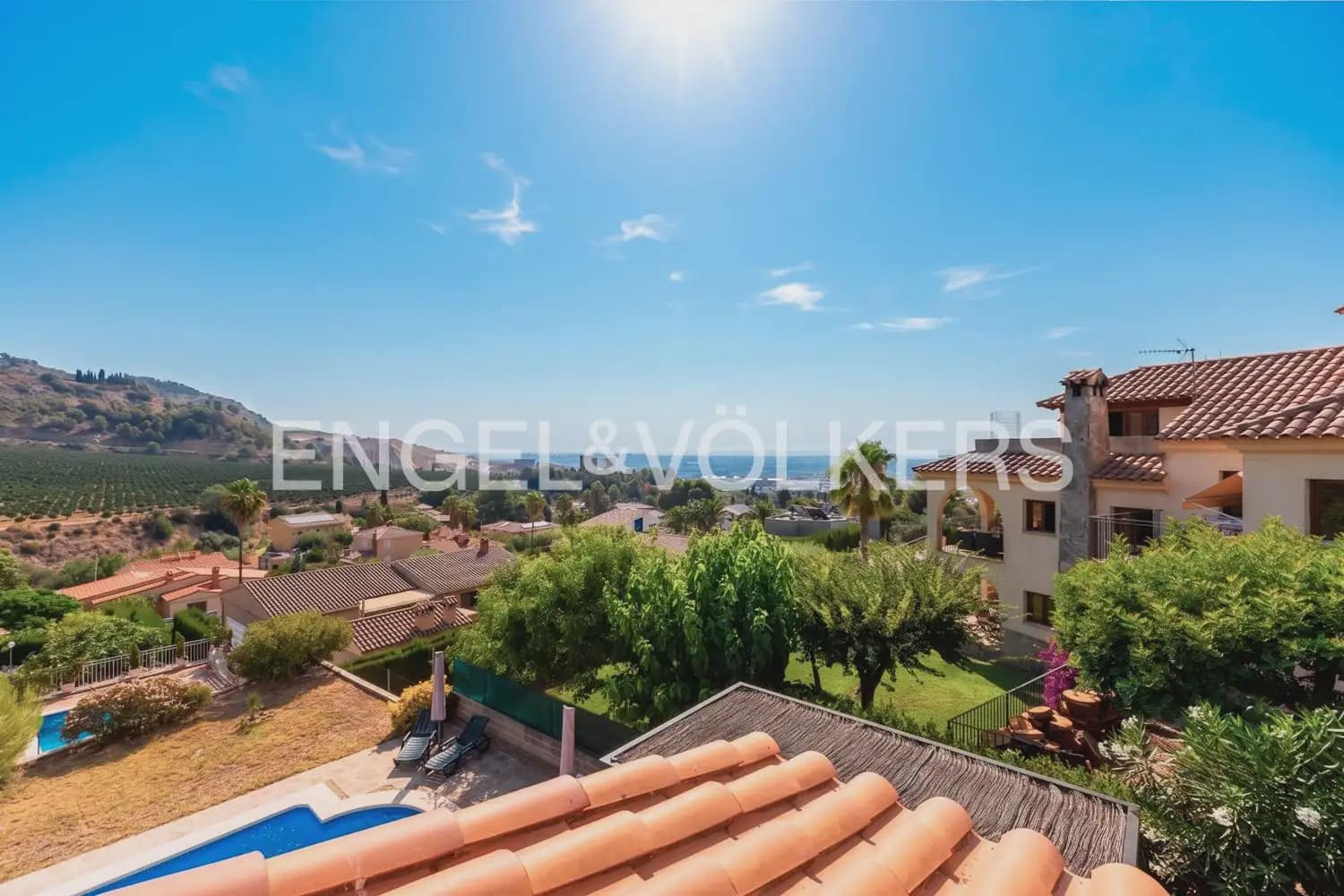 3 Zimmer Villa zu verkaufen in Castello de la Plana mit Pool Garage - 369.000 € (Ref: 9958695)