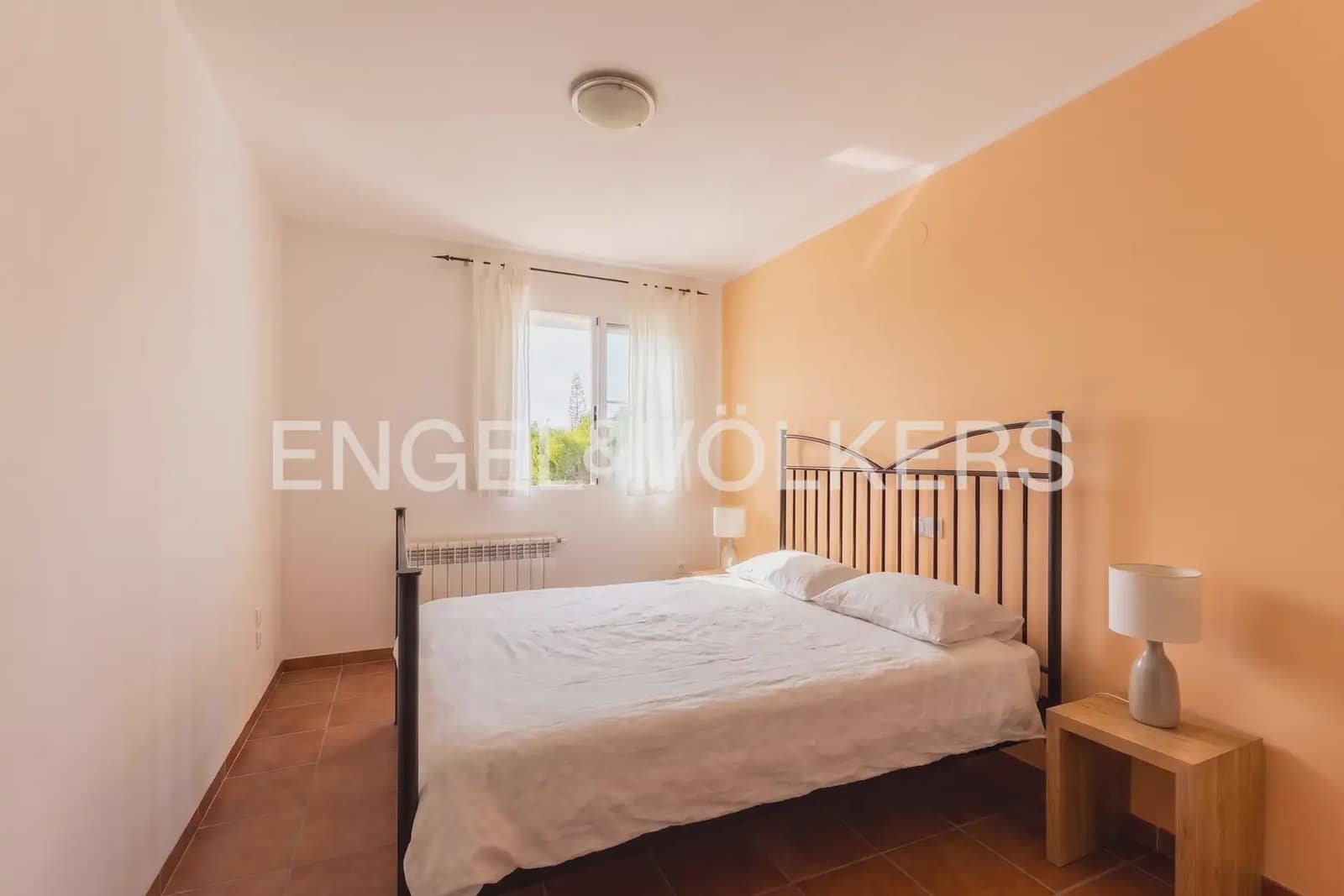 3 Zimmer Villa zu verkaufen in Castello de la Plana mit Pool Garage - 369.000 € (Ref: 9958695)