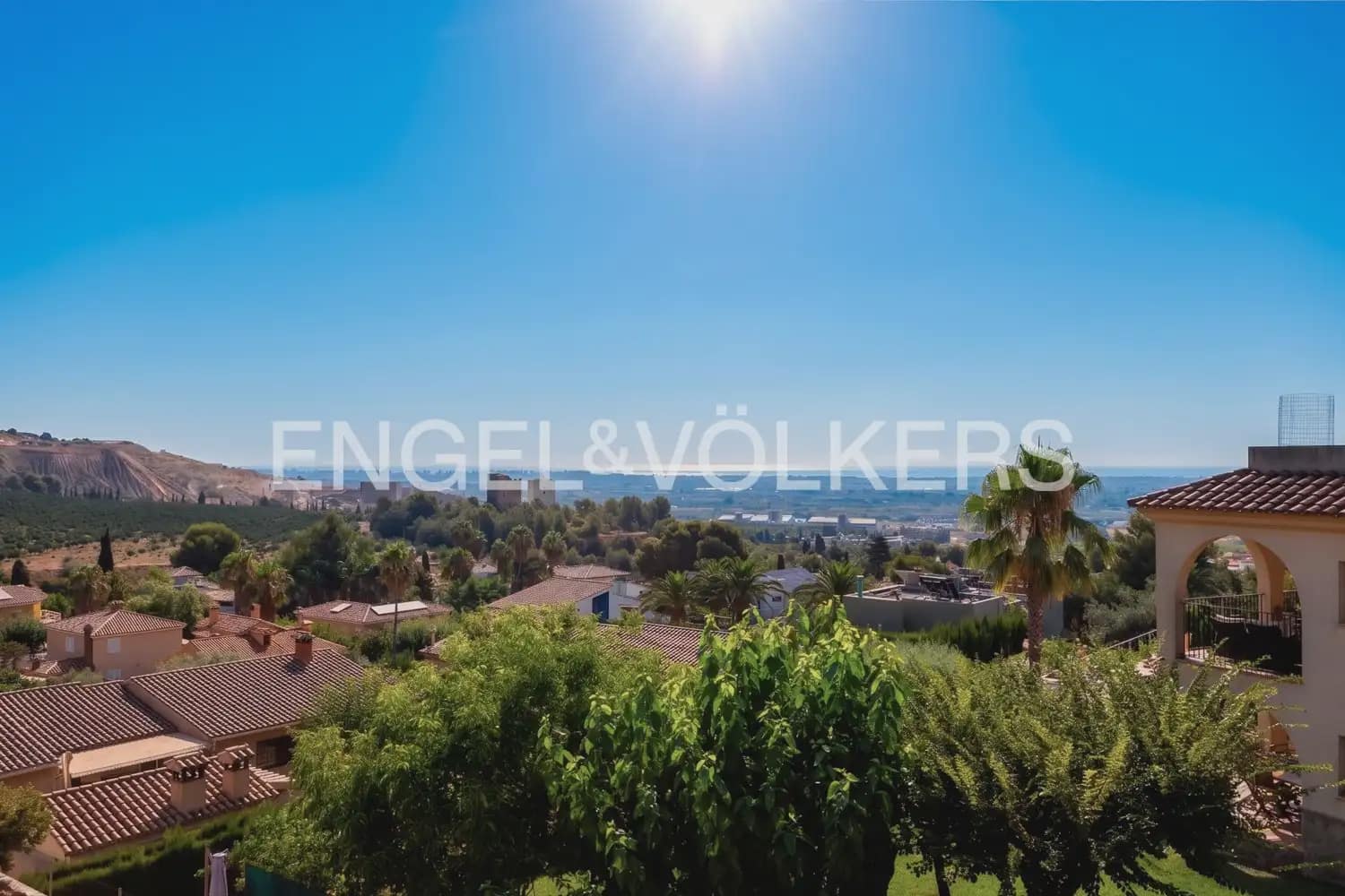 3 Zimmer Villa zu verkaufen in Castello de la Plana mit Pool Garage - 369.000 € (Ref: 9958695)
