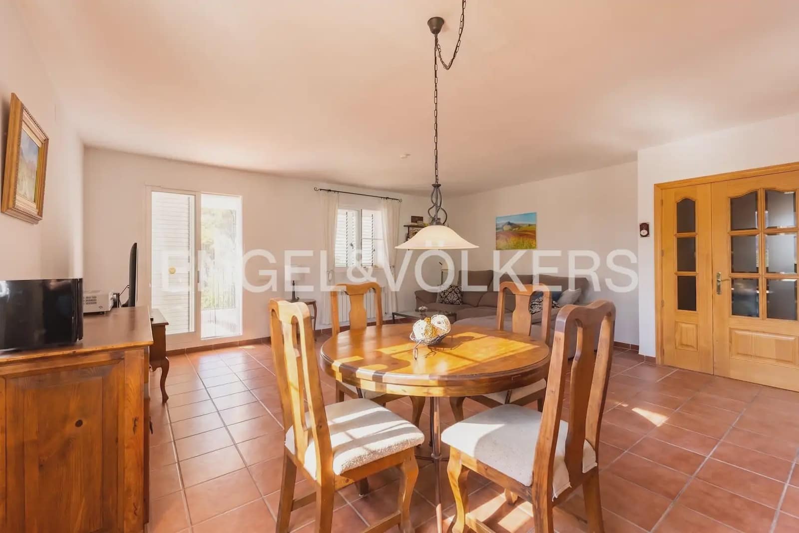3 Zimmer Villa zu verkaufen in Castello de la Plana mit Pool Garage - 369.000 € (Ref: 9958695)