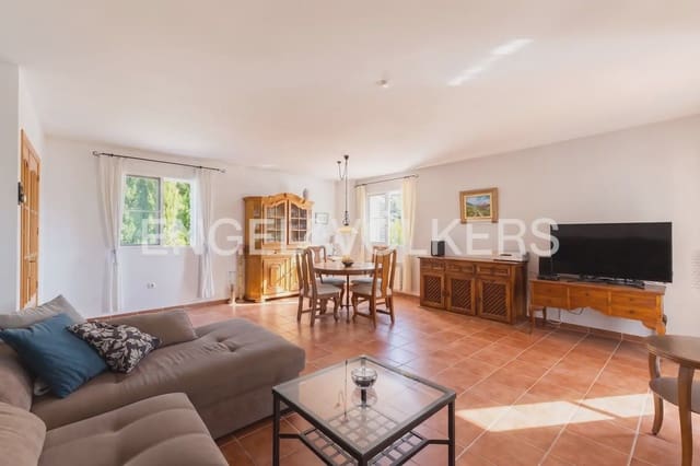 3 bedroom Villa for sale in Norte, Castelló de la Plana with pool garage - € 369,000 (Ref: 9958695)