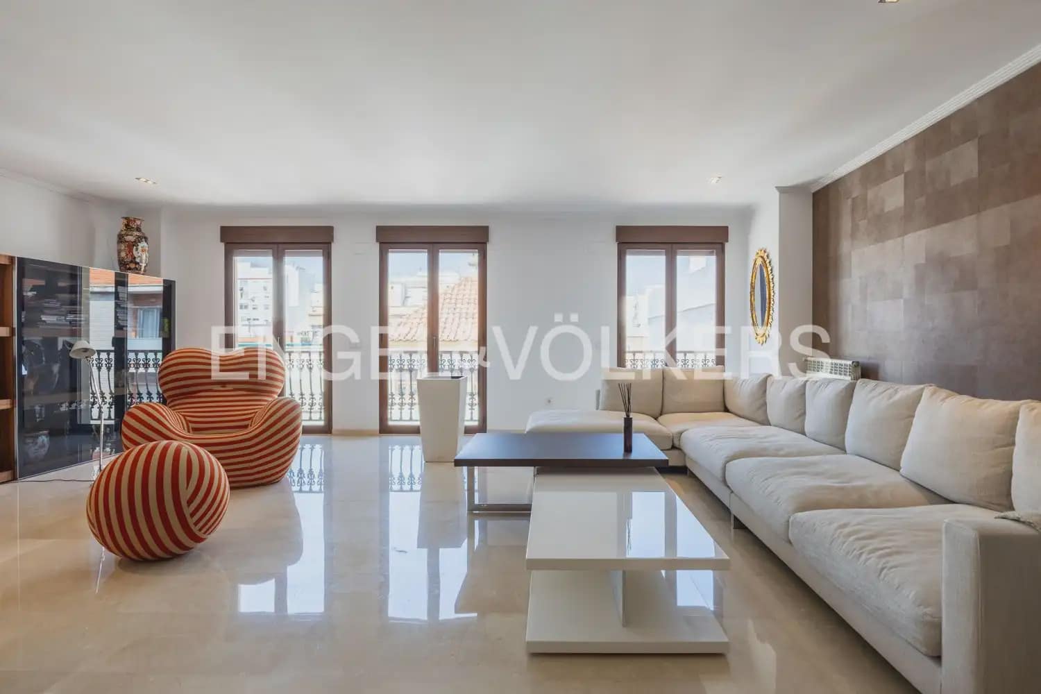 4 bedroom Apartment for sale in Gandia with garage - € 800,000 (Ref: 9958804)