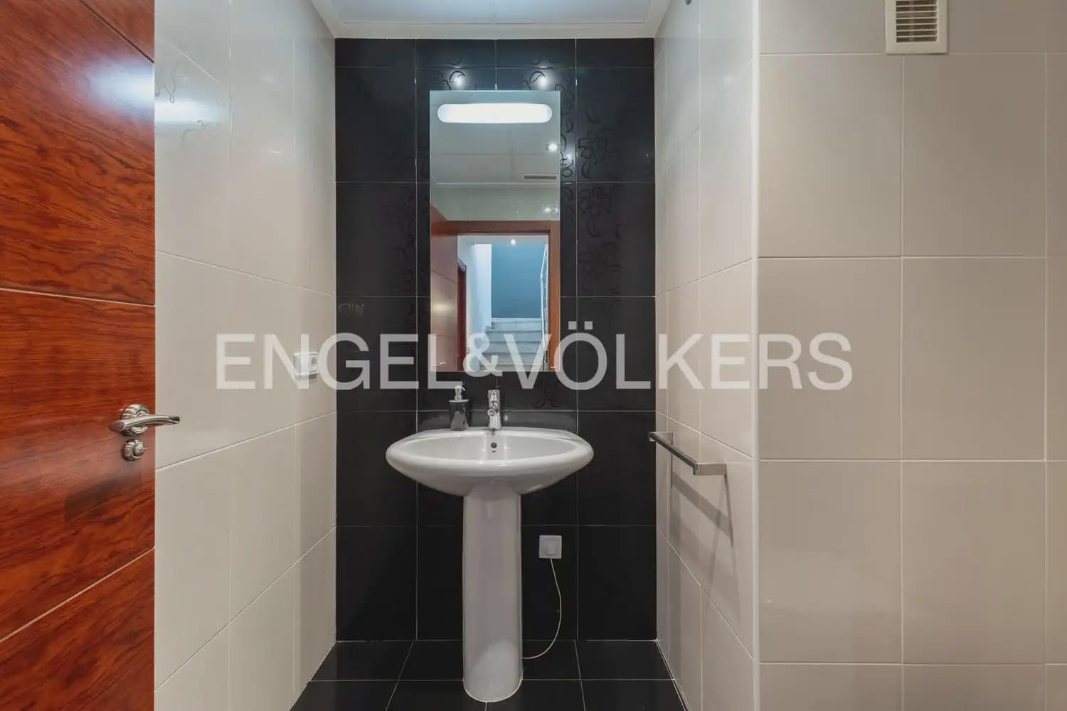4 bedroom Apartment for sale in Gandia with garage - € 800,000 (Ref: 9958804)
