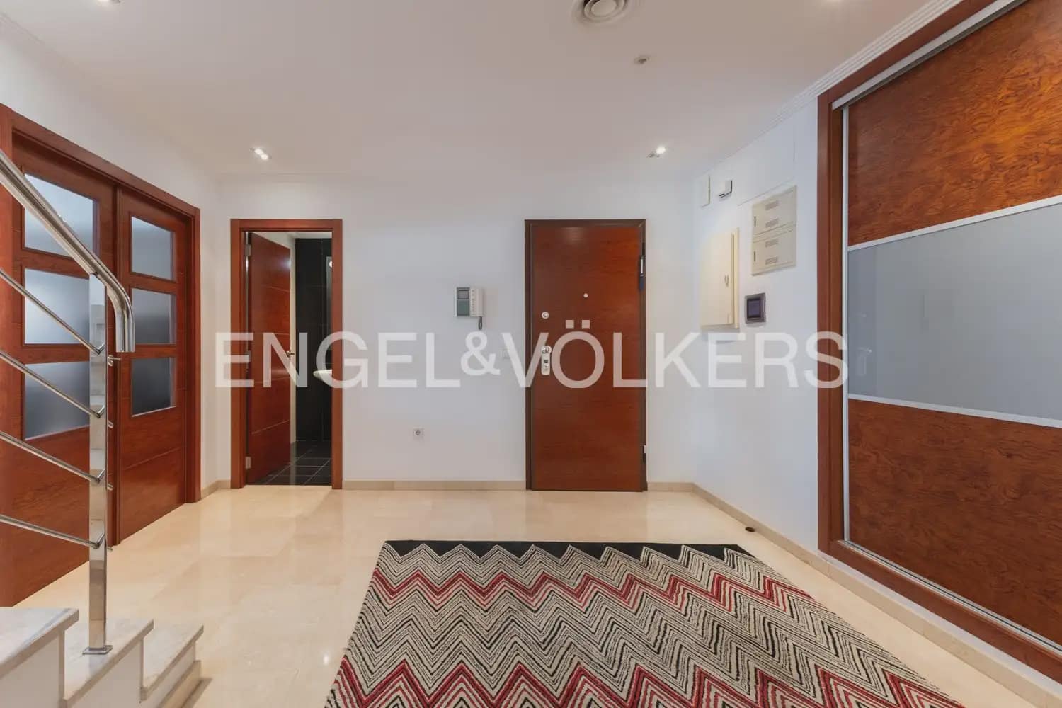 4 bedroom Apartment for sale in Gandia with garage - € 800,000 (Ref: 9958804)
