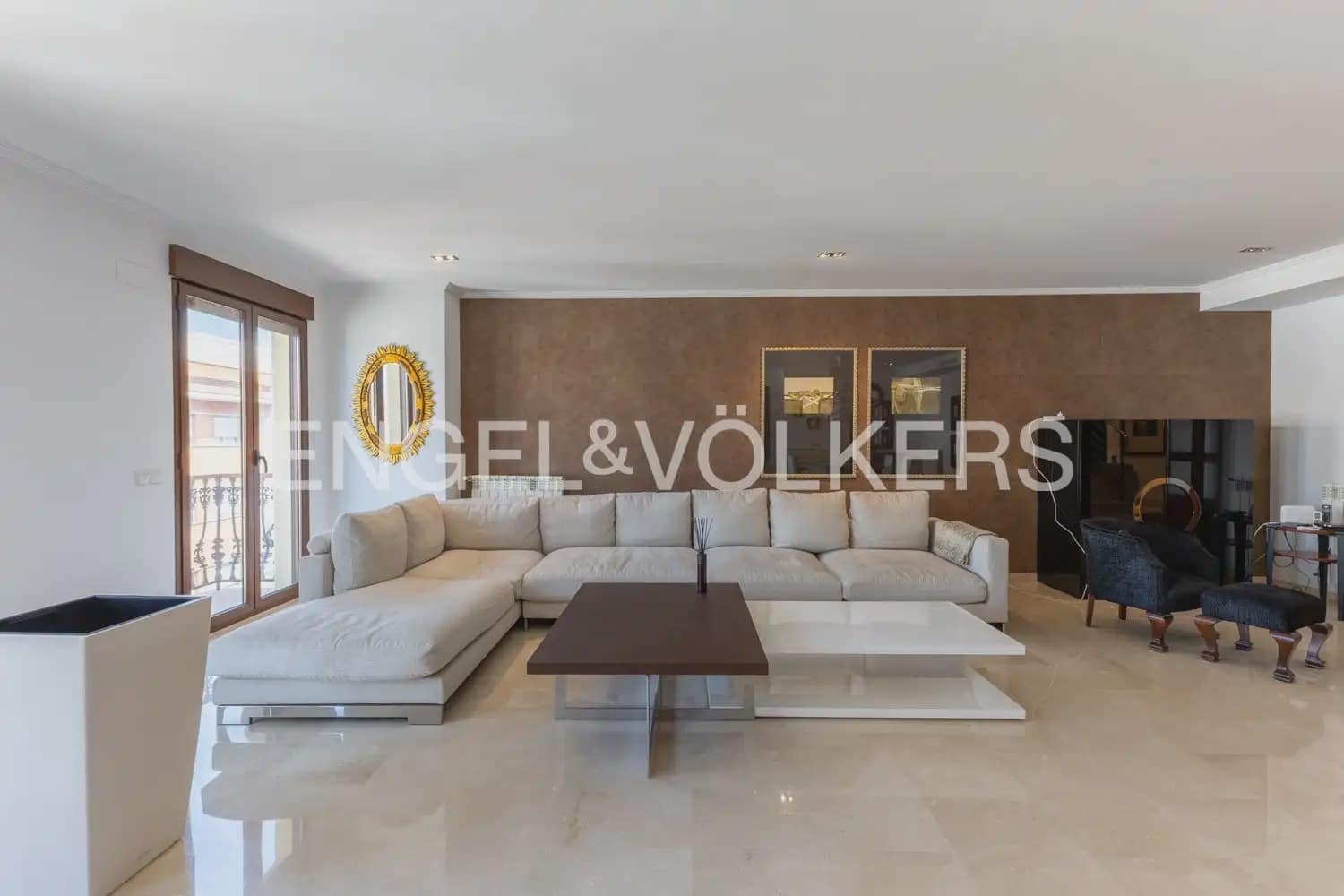 4 bedroom Apartment for sale in Gandia with garage - € 800,000 (Ref: 9958804)