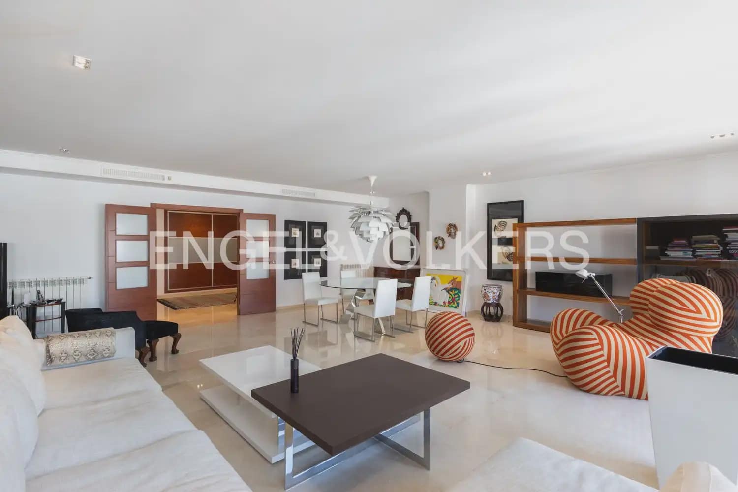 4 bedroom Apartment for sale in Gandia with garage - € 800,000 (Ref: 9958804)