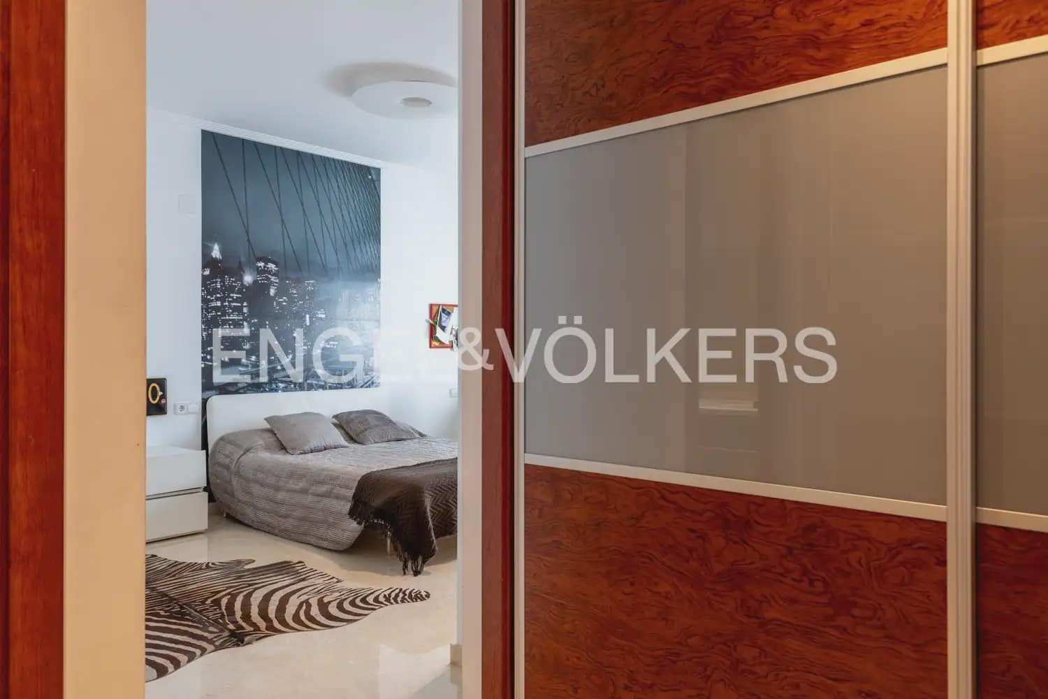 4 bedroom Apartment for sale in Gandia with garage - € 800,000 (Ref: 9958804)