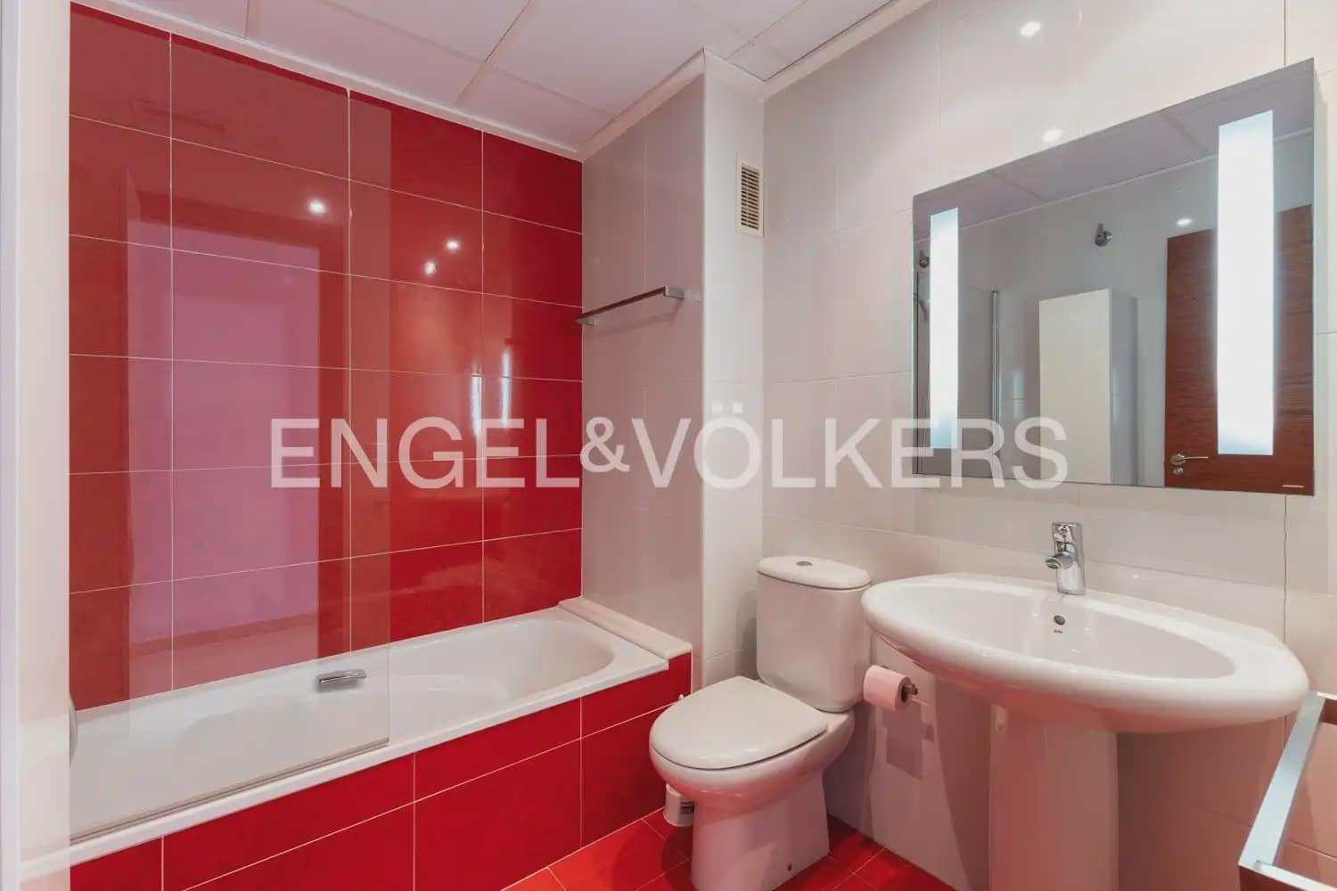 4 bedroom Apartment for sale in Gandia with garage - € 800,000 (Ref: 9958804)