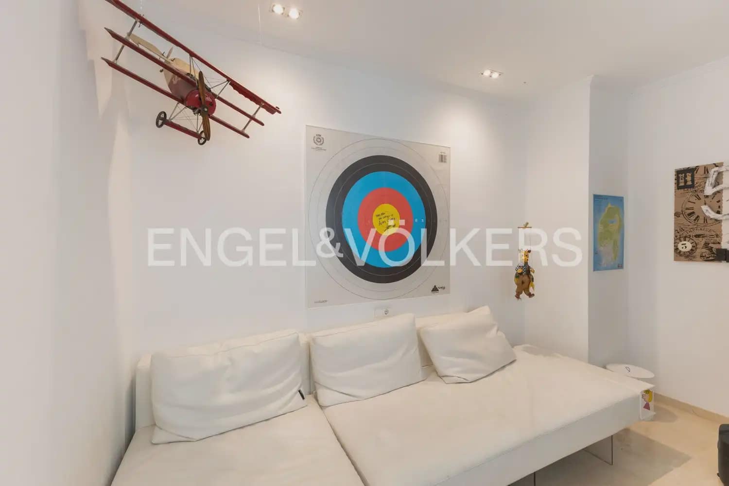 4 bedroom Apartment for sale in Gandia with garage - € 800,000 (Ref: 9958804)
