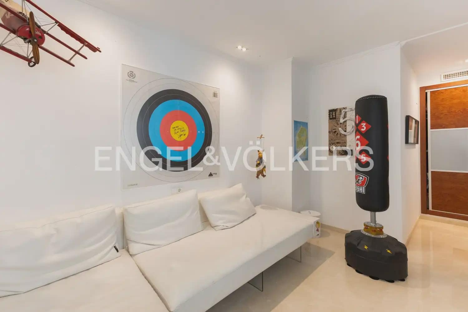 4 bedroom Apartment for sale in Gandia with garage - € 800,000 (Ref: 9958804)