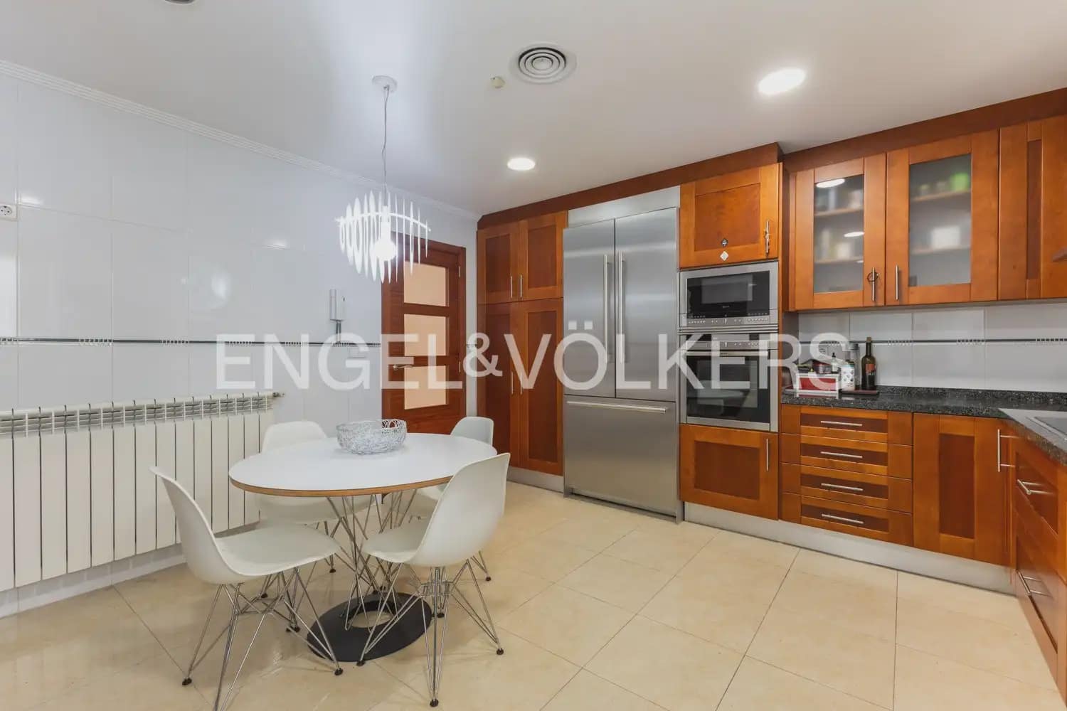 4 bedroom Apartment for sale in Gandia with garage - € 800,000 (Ref: 9958804)