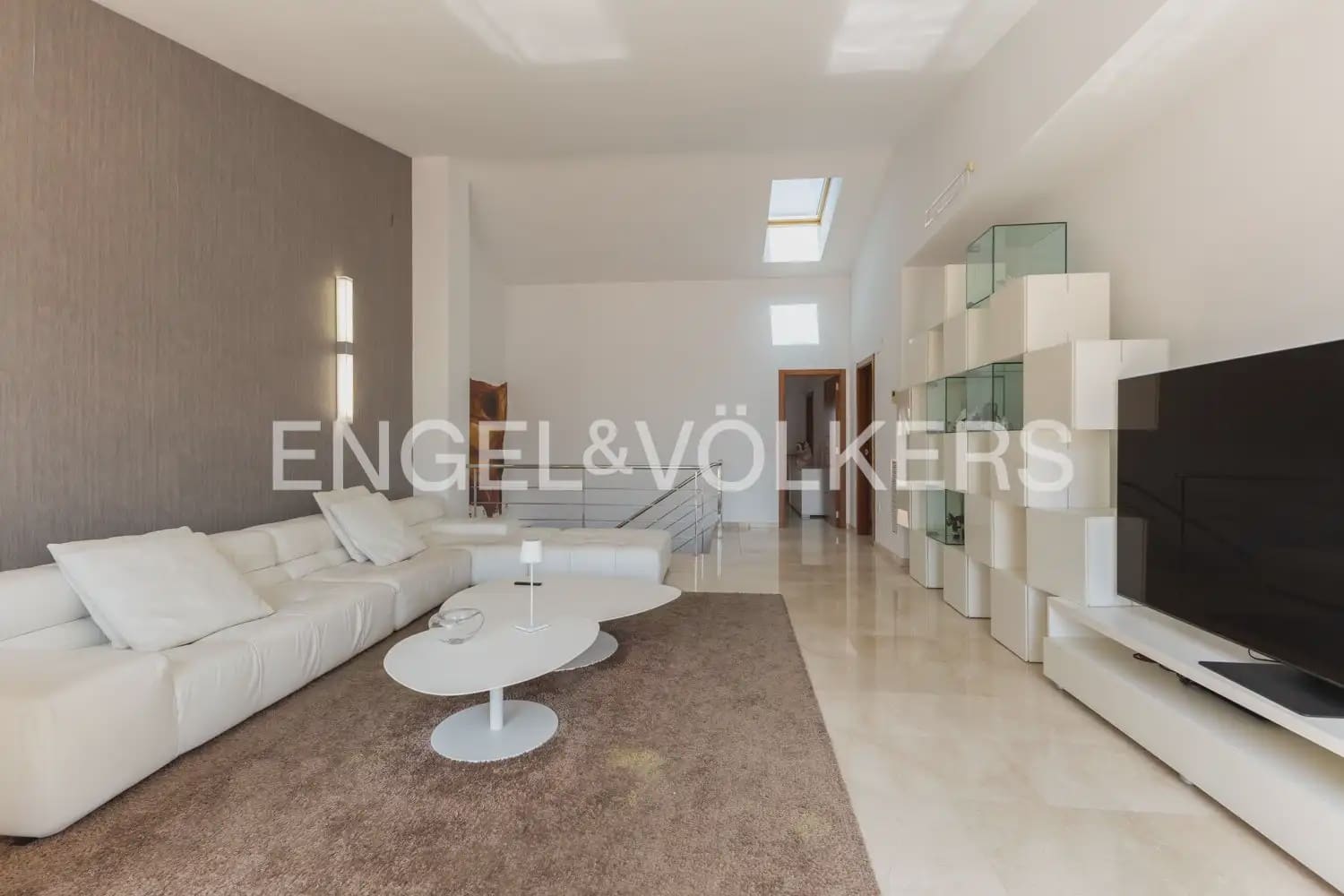 4 bedroom Apartment for sale in Gandia with garage - € 800,000 (Ref: 9958804)