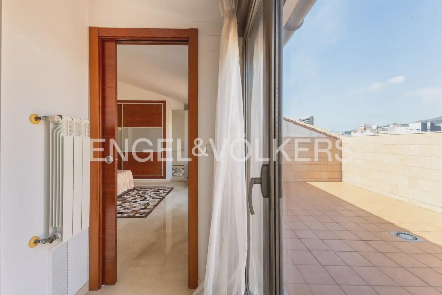 4 bedroom Apartment for sale in Gandia with garage - € 800,000 (Ref: 9958804)