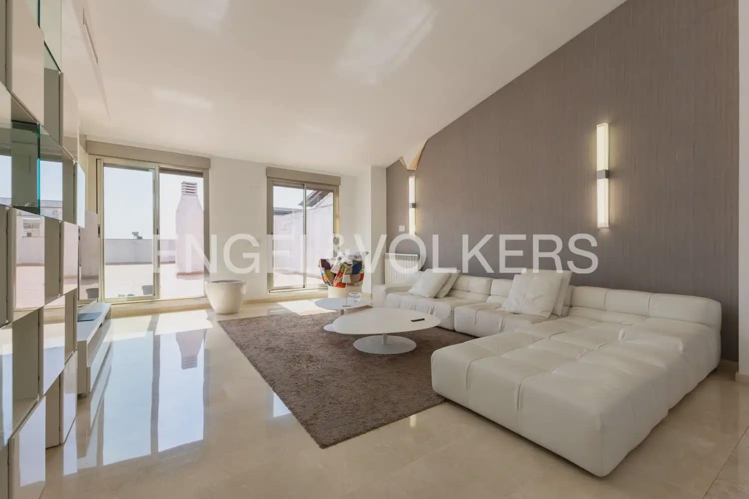 4 bedroom Apartment for sale in Gandia with garage - € 800,000 (Ref: 9958804)