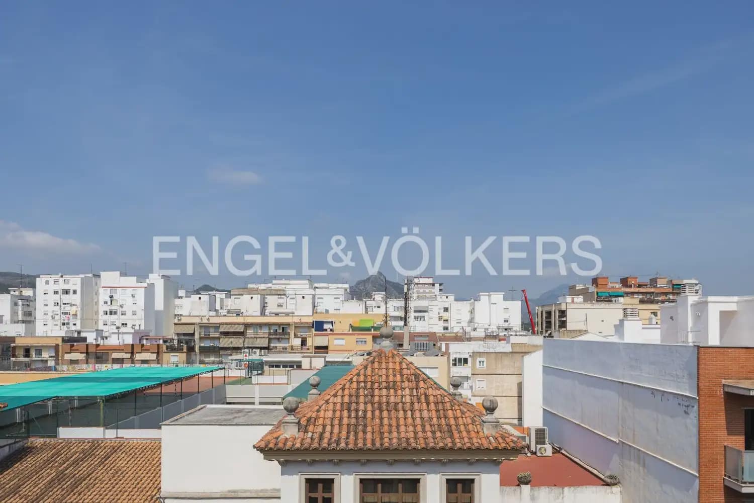 4 bedroom Apartment for sale in Gandia with garage - € 800,000 (Ref: 9958804)