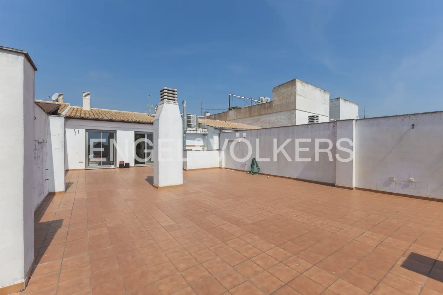 4 bedroom Apartment for sale in Gandia with garage - € 800,000 (Ref: 9958804)