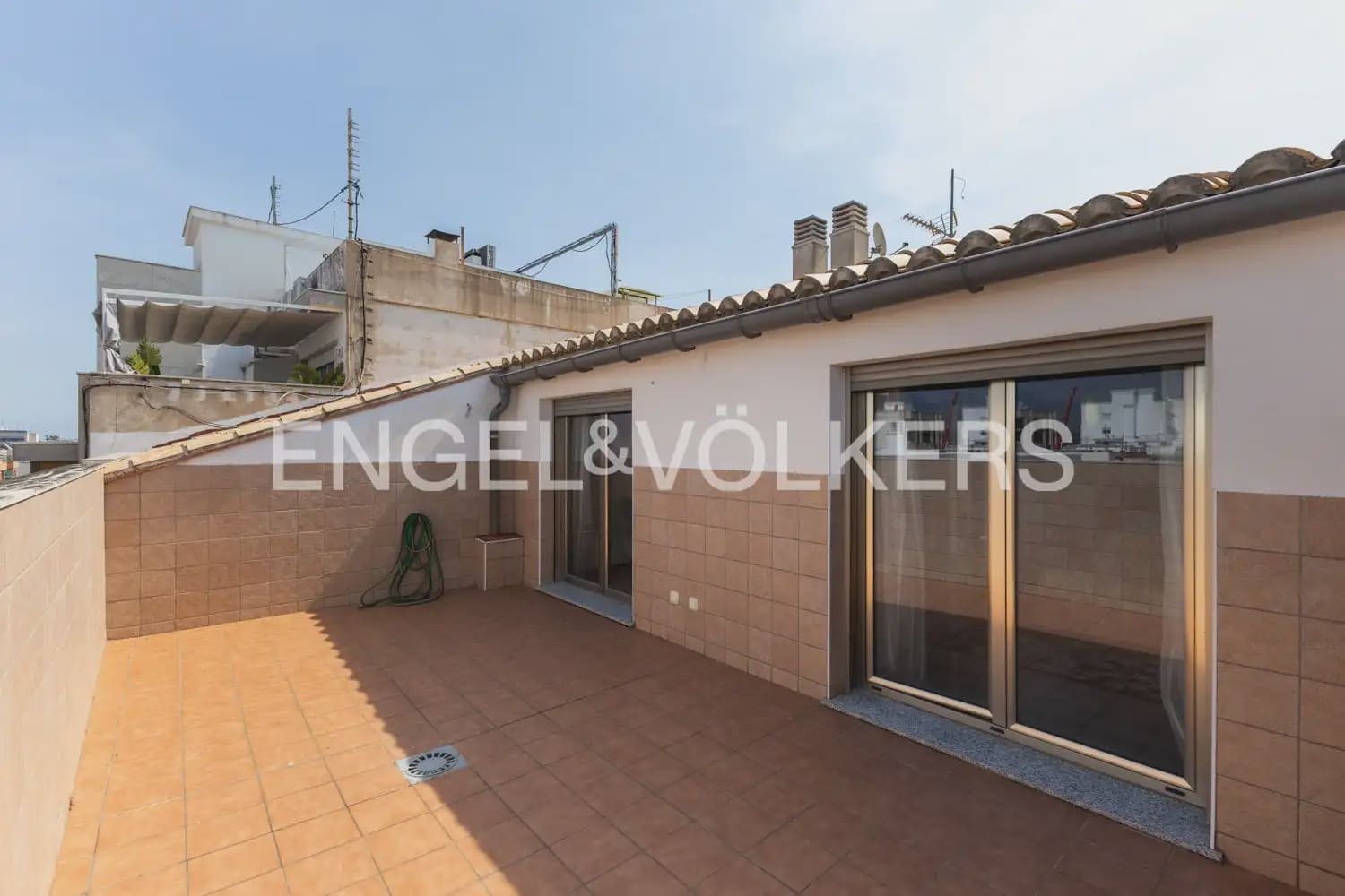 4 bedroom Apartment for sale in Gandia with garage - € 800,000 (Ref: 9958804)