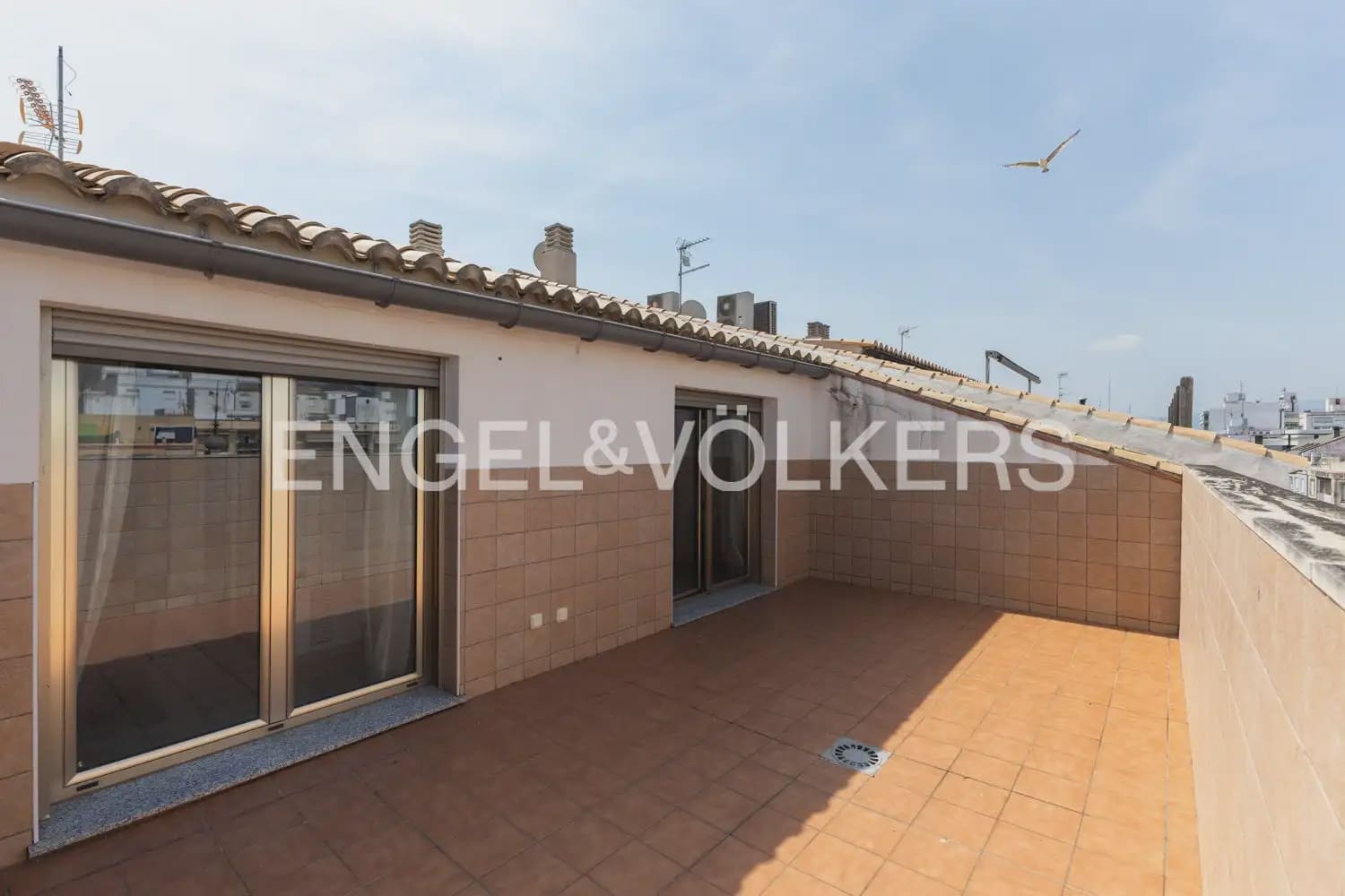 4 bedroom Apartment for sale in Gandia with garage - € 800,000 (Ref: 9958804)